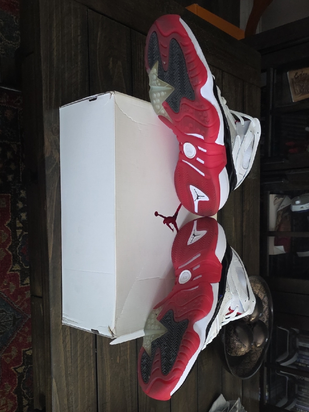 Jordan Men's White/Red/Black Retro Basketball Shoes - Picture 5 of 5